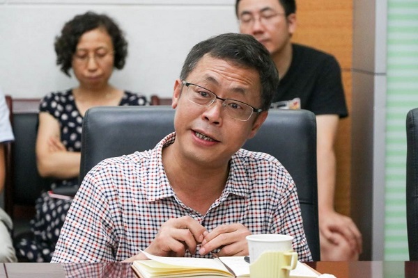 计通学院院长隆克平.jpg